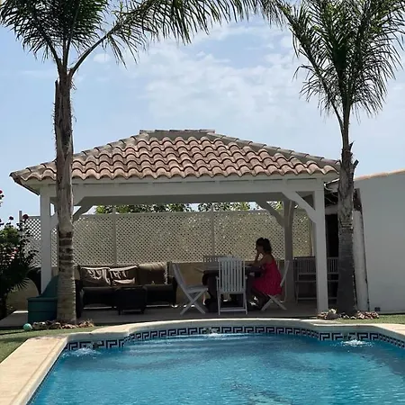 Homestay Piscina: Privado Con Sofá Cama San Vicente Raspeig